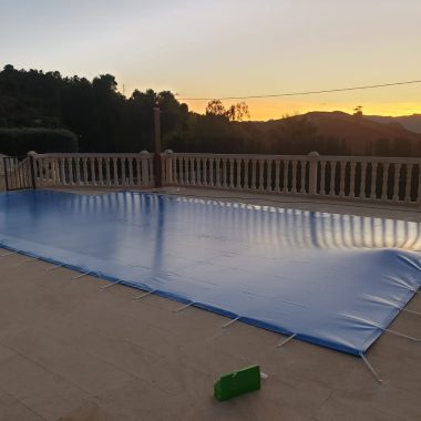 Cobertor Piscina | Ferretería Salinetas